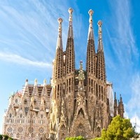 มหาวิหารซากราด้าฟามิเลียร์la-sagrada-familia